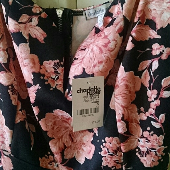 Halter dress - Picture 2 of 4